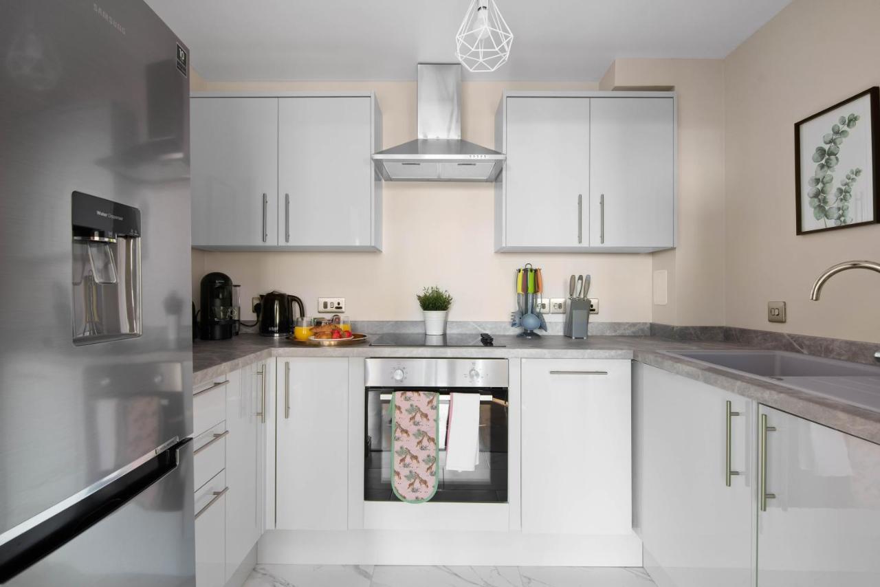 Spacious & Cosy, Netflix, Parking, Colindale Station Hendon Exterior photo